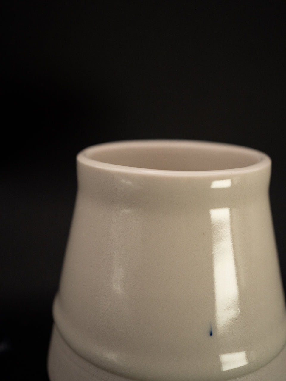 BASE VASE